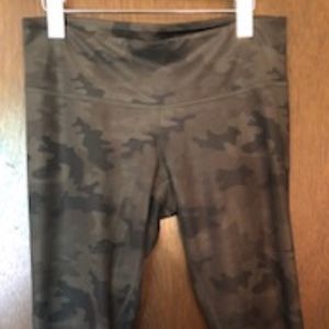 Lululemon Camo Print Crop Leggings